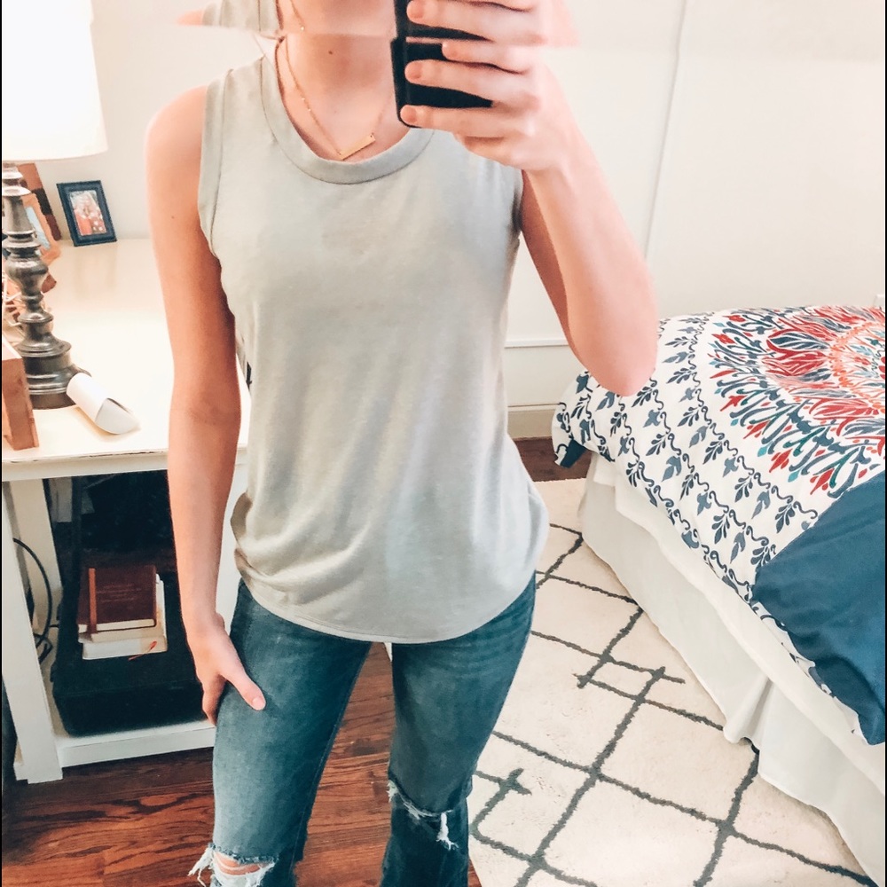 boutique grey top